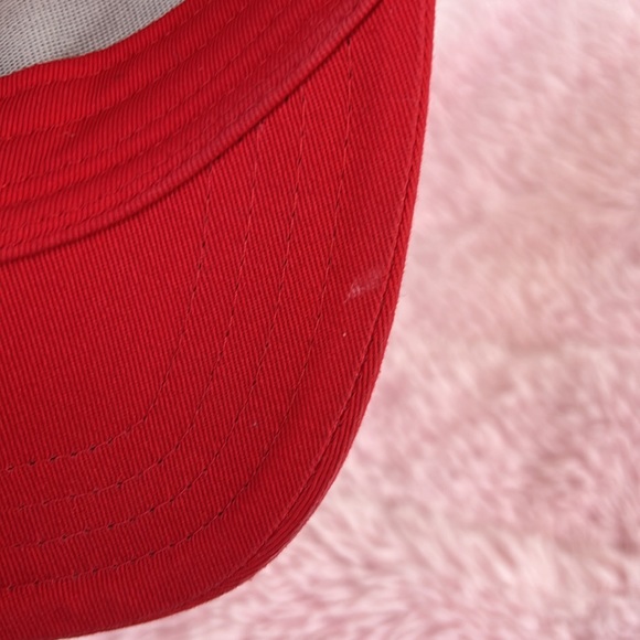 Goorin Bros Red Raccoon Patch Hat - Picture 10 of 10